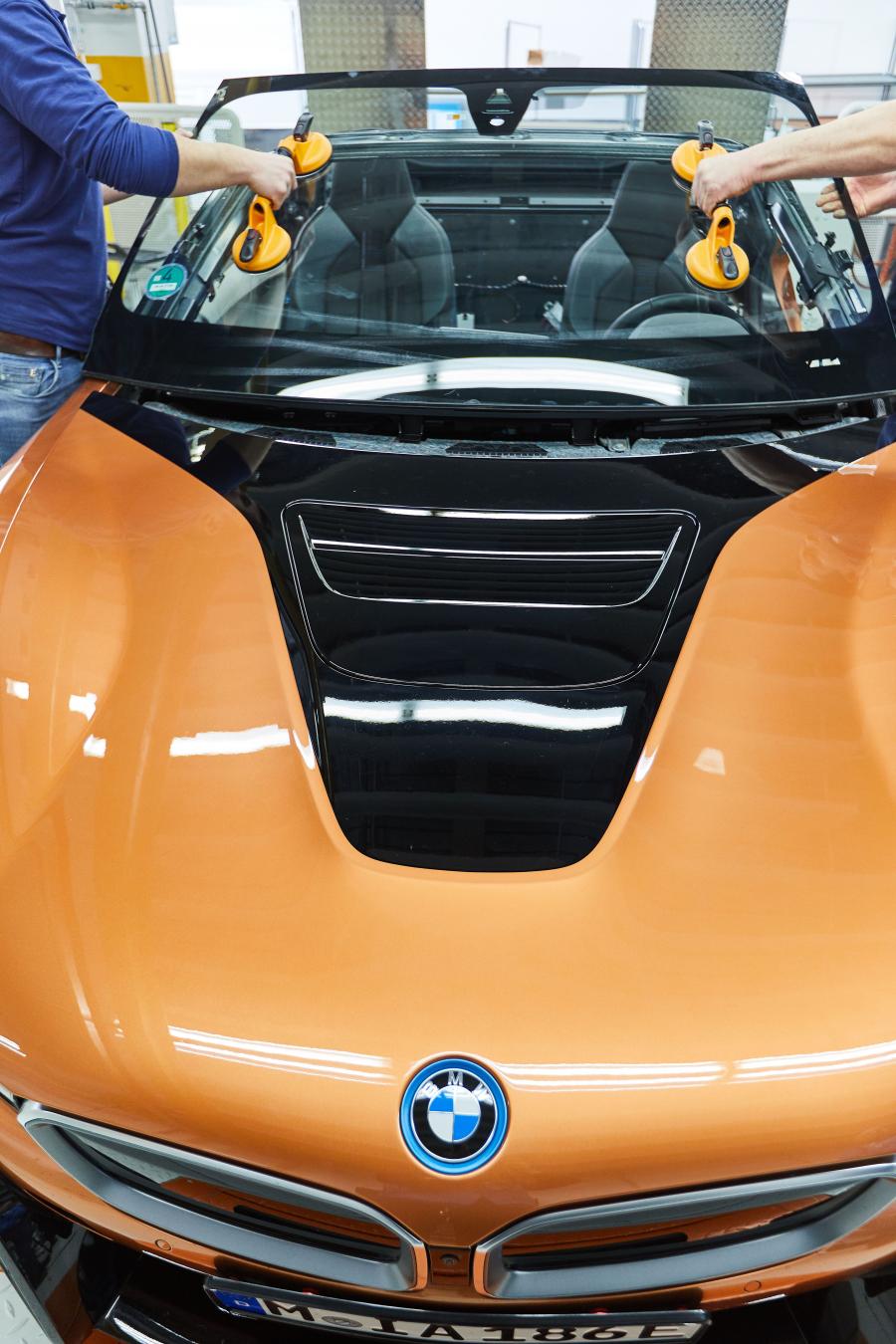 Детали создания BMW i8 Roadster Formula E Safety Car (I15) 2019 года  (фото 21 из 58)